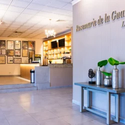 Lobby bar